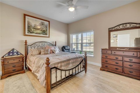 Townhouse in New Smyrna Beach, Florida 4 bedrooms, 221.01 sq.m. № 2110715 - photo 16