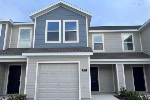 Townhouse in Davenport, Florida 3 bedrooms, 128.76 sq.m. № 2352340