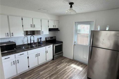 Villa ou maison à vendre à Englewood, Floride: 3 chambres, 83.24 m2 № 2210500 - photo 12
