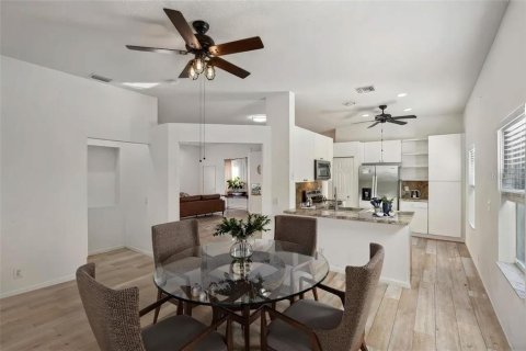 House in Weston, Florida 4 bedrooms, 169.55 sq.m. № 2354734 - photo 6