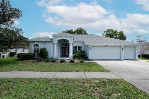 Casa en venta en Spring Hill, Florida, 3 dormitorios, 185.62 m2 № 1690170 - foto 1