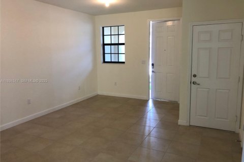 Adosado en alquiler en Homestead, Florida, 3 dormitorios, 130.81 m2 № 1990135 - foto 8