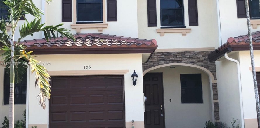 Adosado en Homestead, Florida 3 dormitorios, 130.81 m2 № 1990135