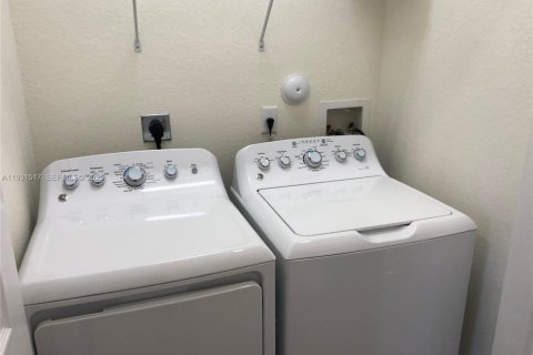 Adosado en alquiler en Homestead, Florida, 3 dormitorios, 130.81 m2 № 1990135 - foto 22