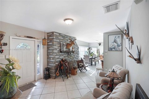 Casa en venta en Homestead, Florida, 5 dormitorios, 193.98 m2 № 1968615 - foto 14