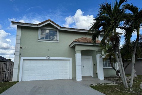 Дом в Санрайз, Флорида 5 спален, 261.98м2 № 2015073