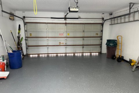 Снять в аренду виллу или дом в Санрайз, Флорида 5 спален, 261.98м2, № 2015073 - фото 29