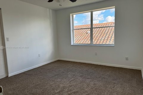 Снять в аренду виллу или дом в Санрайз, Флорида 5 спален, 261.98м2, № 2015073 - фото 14