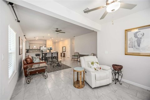 Villa ou maison à vendre à Punta Gorda, Floride: 4 chambres, 174.56 m2 № 2333923 - photo 21