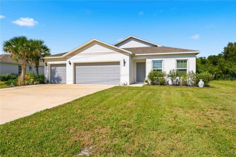 Villa ou maison à vendre à Punta Gorda, Floride: 4 chambres, 174.56 m2 № 2333923 - photo 2