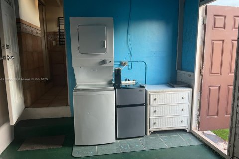 Villa ou maison à vendre à Hollywood, Floride: 3 chambres, 105.44 m2 № 1932378 - photo 3