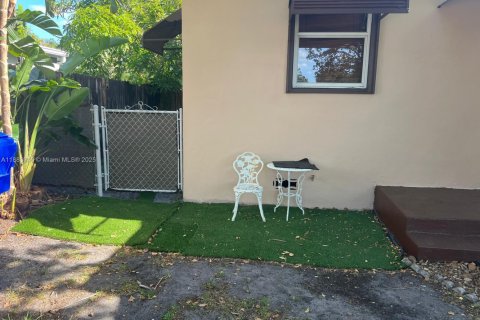 Villa ou maison à vendre à Hollywood, Floride: 3 chambres, 105.44 m2 № 1932378 - photo 7