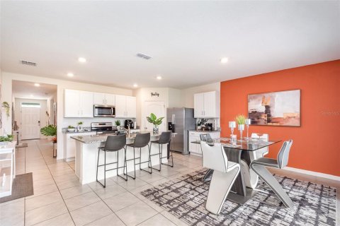 Casa en venta en Deltona, Florida, 4 dormitorios, 170.57 m2 № 1865897 - foto 6