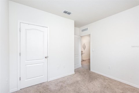 Casa en venta en Deltona, Florida, 4 dormitorios, 170.57 m2 № 1865897 - foto 24