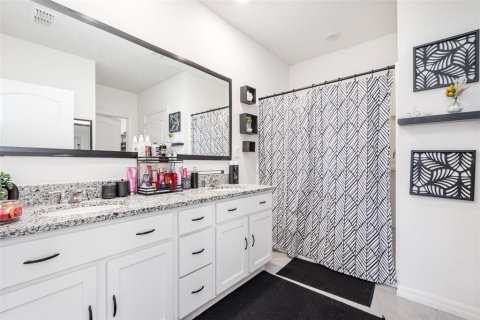 Casa en venta en Deltona, Florida, 4 dormitorios, 170.57 m2 № 1865897 - foto 25