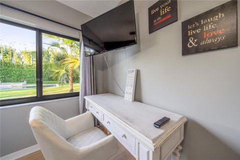 Casa en alquiler en Homestead, Florida, 4 dormitorios, 251.58 m2 № 1952036 - foto 16