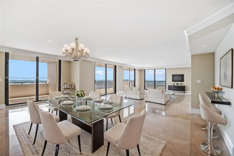 Condo in Miami, Florida, 3 bedrooms  № 1861052 - photo 3
