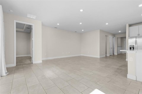 Casa en venta en Bradenton, Florida, 4 dormitorios, 189.99 m2 № 2430568 - foto 6