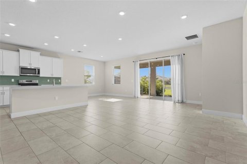 Casa en venta en Bradenton, Florida, 4 dormitorios, 189.99 m2 № 2430568 - foto 4