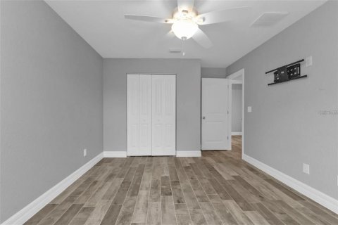 House in Port Charlotte, Florida 3 bedrooms, 167.04 sq.m. № 2217720 - photo 29