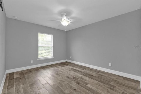 House in Port Charlotte, Florida 3 bedrooms, 167.04 sq.m. № 2217720 - photo 28