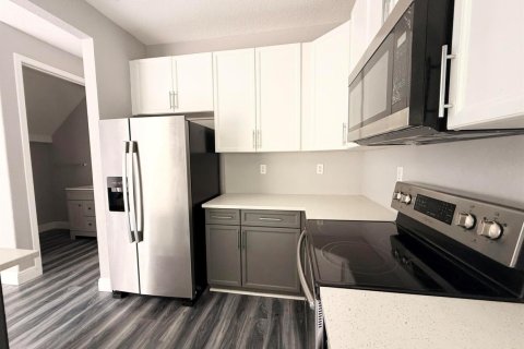 Townhouse in Boynton Beach, Florida 3 bedrooms, 141.49 sq.m. № 2384512 - photo 18
