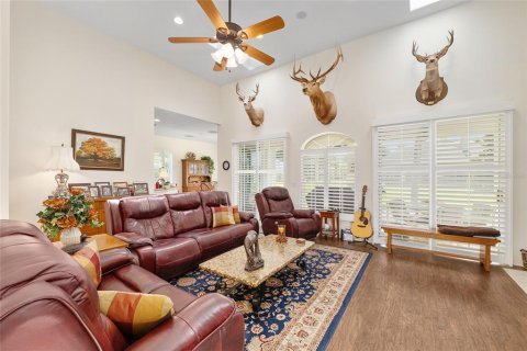 House in Ocala, Florida 3 bedrooms, 210.52 sq.m. № 2217024 - photo 12