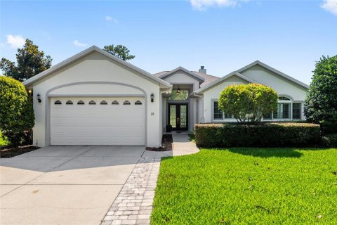 House in Ocala, Florida 3 bedrooms, 210.52 sq.m. № 2217024