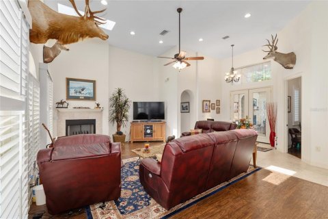 House in Ocala, Florida 3 bedrooms, 210.52 sq.m. № 2217024 - photo 15