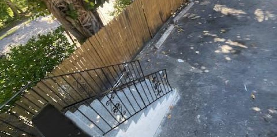 Immobilier commercial à West Palm Beach, Floride 2 chambres, 69.12 m2 № 1136248