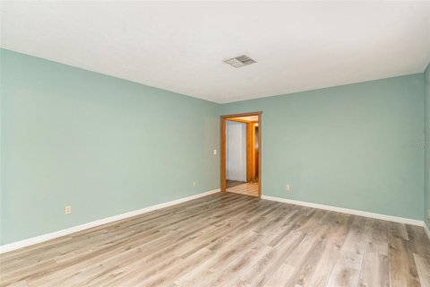 House in Inverness, Florida 3 bedrooms, 211.82 sq.m. № 1853110 - photo 5
