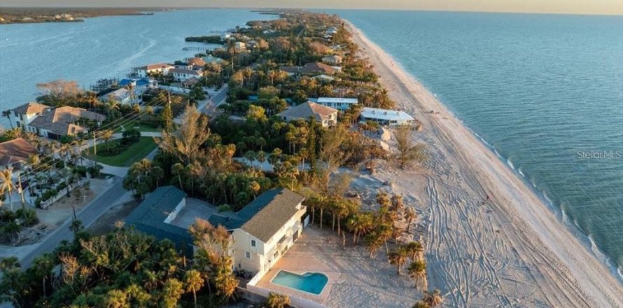 Villa ou maison à Englewood, Floride 6 chambres, 405.52 m2 № 2206097