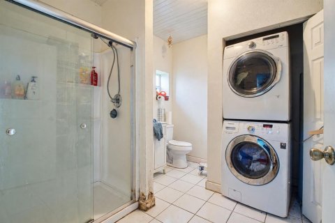 Купить виллу или дом в Дейд-Сити, Флорида 7 комнат, 120.77м2, № 2420066 - фото 22