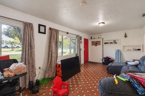 Купить виллу или дом в Дейд-Сити, Флорида 7 комнат, 120.77м2, № 2420066 - фото 2