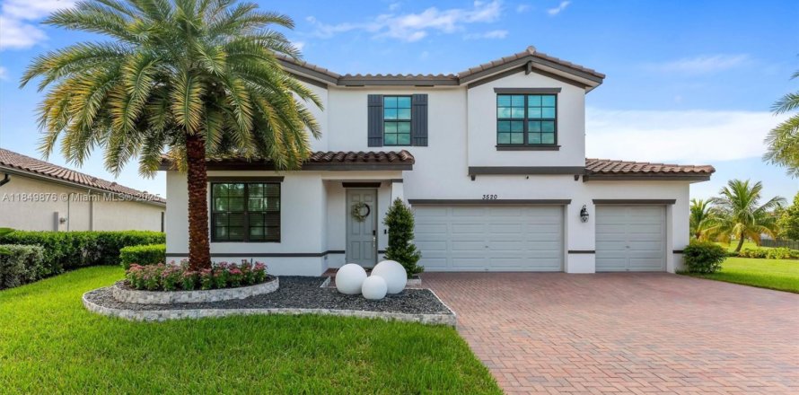House in Royal Palm Beach, Florida 4 bedrooms, 284.75 sq.m. № 1855121