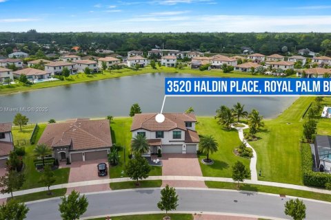 House in Royal Palm Beach, Florida 4 bedrooms, 284.75 sq.m. № 1855121 - photo 5