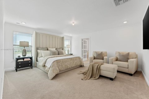 House in Royal Palm Beach, Florida 4 bedrooms, 284.75 sq.m. № 1855121 - photo 20