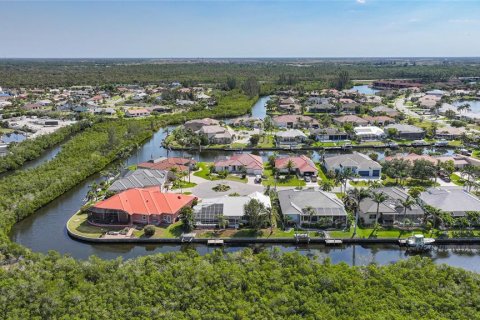 Casa en venta en Punta Gorda, Florida, 4 dormitorios, 238.02 m2 № 1642862 - foto 3