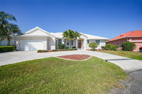 Casa en venta en Punta Gorda, Florida, 4 dormitorios, 238.02 m2 № 1642862 - foto 2