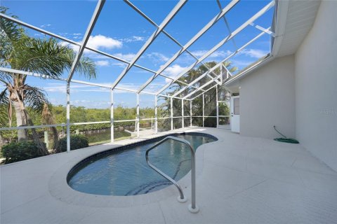Casa en venta en Punta Gorda, Florida, 4 dormitorios, 238.02 m2 № 1642862 - foto 25