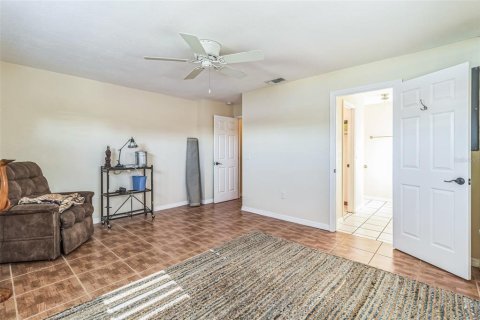 House in Port Charlotte, Florida 3 bedrooms, 190.26 sq.m. № 1716608 - photo 22