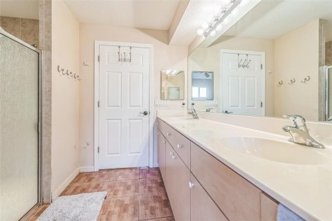House in Port Charlotte, Florida 3 bedrooms, 190.26 sq.m. № 1716608 - photo 20