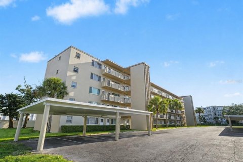 Condo in Bradenton, Florida, 1 bedroom  № 2235444