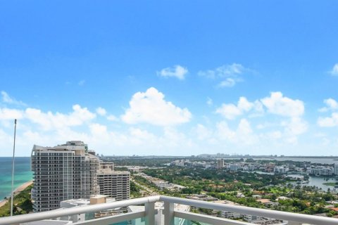 Купить кондоминиум в Бэл-Харбор, Флорида 3 комнаты, 206.99м2, № 2176225 - фото 2