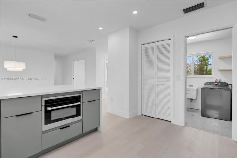 Купить виллу или дом в Хоб-Саунд, Флорида 3 спальни, 189.71м2, № 2066816 - фото 12