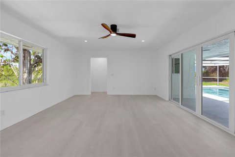 Купить виллу или дом в Хоб-Саунд, Флорида 3 спальни, 189.71м2, № 2066816 - фото 20