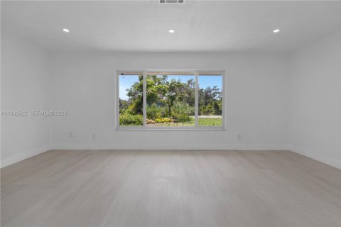 Купить виллу или дом в Хоб-Саунд, Флорида 3 спальни, 189.71м2, № 2066816 - фото 5