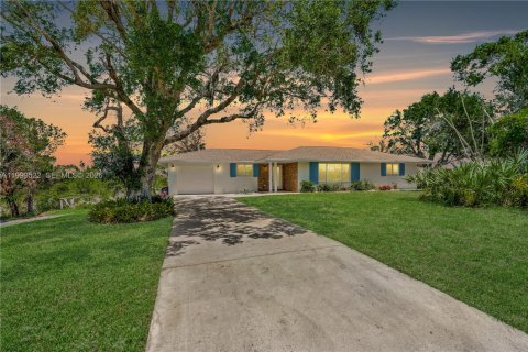 Купить виллу или дом в Хоб-Саунд, Флорида 3 спальни, 189.71м2, № 2066816 - фото 1