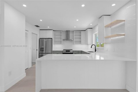 Купить виллу или дом в Хоб-Саунд, Флорида 3 спальни, 189.71м2, № 2066816 - фото 3