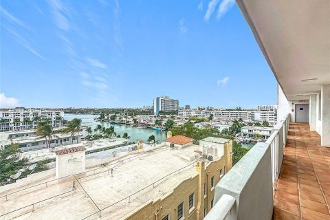 Condominio en venta en Miami Beach, Florida, 1 dormitorio, 83.61 m2 № 1975047 - foto 21